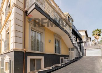 Edificio all\'aperto - Office Via Leucatia
 
9, Catania - photo 2