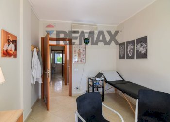 Soggiorno - Office Via Leucatia
 
9, Catania - photo 19