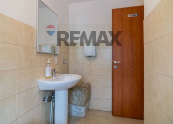 Bagno - Office Via Leucatia
 
9, Catania - photo 22