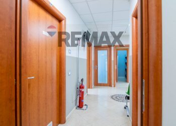 Hall / corridoio - Office Via Leucatia
 
9, Catania - photo 34