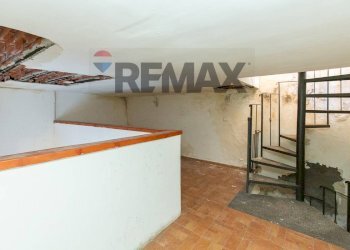 Scale - Independent house Via Testulla
 
160 B, Catania - photo 25