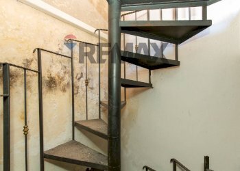 Scale - Independent house Via Testulla
 
160 B, Catania - photo 28
