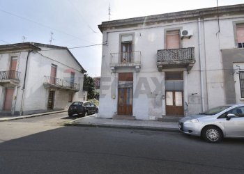 Edificio all\'aperto - Independent house via dei Giurati
 
31, Mascali - photo 1