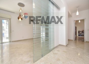 Hall / corridoio - Four-room apartment Via Caronda
 
446, Catania - photo 1