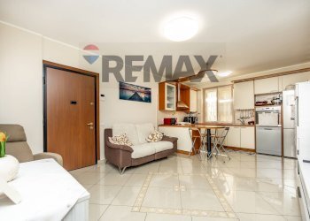 Sala da pranzo - Trilocale Via Luigi Besana
 
20, Cavenago di Brianza - foto 6