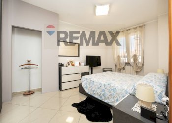Camera / camera da letto - Trilocale Via Luigi Besana
 
20, Cavenago di Brianza - foto 14