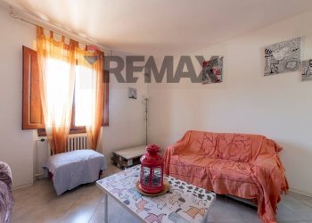 Soggiorno - Quadrilocale via garibaldi
 
7, Cavriglia - foto 7