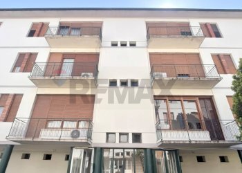 Edificio all\'aperto - Quadrilocale Viale Carducci
27, Fucecchio - foto 1