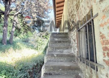Scale - Rustico Via le Croci
 
40, Vinci - foto 24