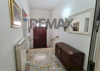 Hall / corridoio - Four-room apartment VIA SCARLATTI
 
16, Empoli - photo 6