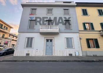 Facciata esterna - Apartment PIAZZA G. GUERRA
 
7, Empoli - photo 22