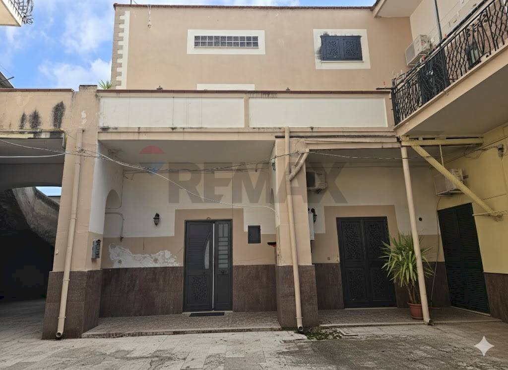 Edificio all\'aperto - Casa semi indipendente Via Atellana
88, Caivano - foto 3