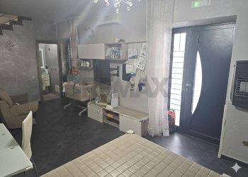 Soggiorno - Semi-detached house Caivano - photo 2