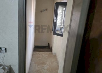 Hall / corridoio - Semi-detached house Caivano - photo 13