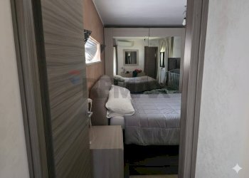 Camera / camera da letto - Semi-detached house Caivano - photo 17