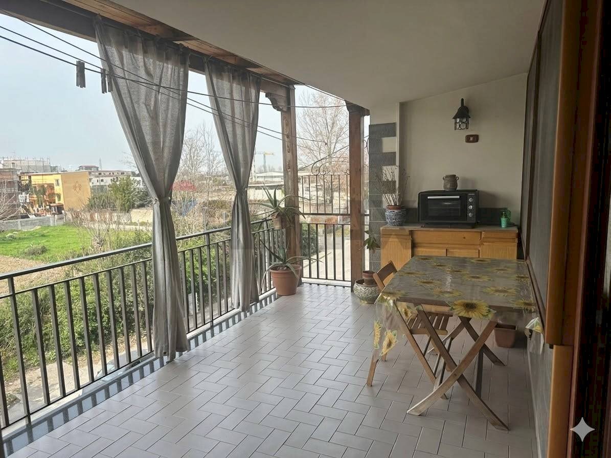 Balcone - Villa Bifamiliare Caivano - foto 3