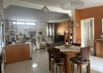 Sala da pranzo - Villa Bifamiliare Caivano - foto 6