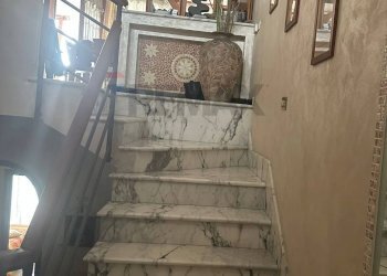 Scale - Villa Bifamiliare Caivano - foto 12