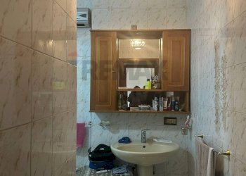 Bagno - Villa Bifamiliare Caivano - foto 23