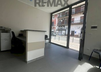 Ricezione / Lobby - Attività Commerciale Caivano - foto 5