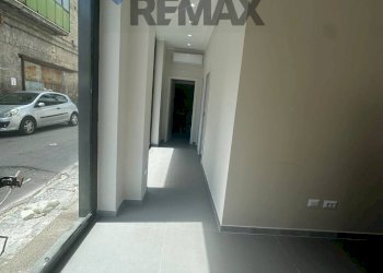 Hall / corridoio - Attività Commerciale Caivano - foto 6