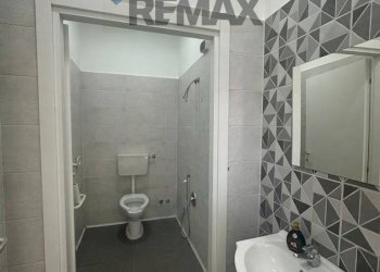 Bagno - Attività Commerciale Caivano - foto 13