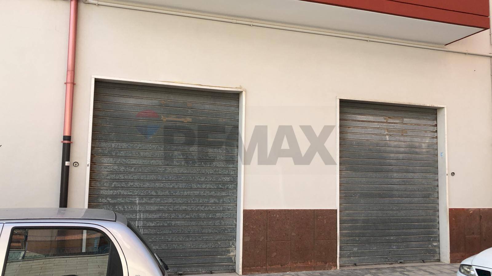 Edificio all\'aperto - Commercial Premises Via Tratturo del Carmine
 
1-5, Manfredonia - photo 1