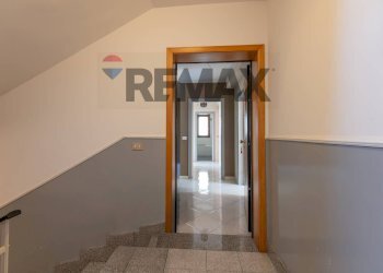 Hall / corridoio - Four-room apartment Via Antonio Pappalardo
 
3, Buccheri - photo 22