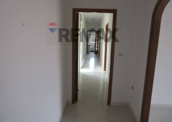 Hall / corridoio - Apartment viale vittorio emanuele
 
22, Melilli - photo 28