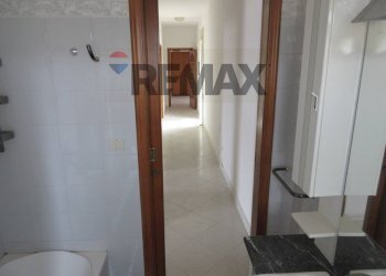 Hall / corridoio - Apartment viale vittorio emanuele
 
22, Melilli - photo 39