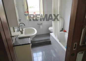 Bagno - Apartment viale vittorio emanuele
 
22, Melilli - photo 40