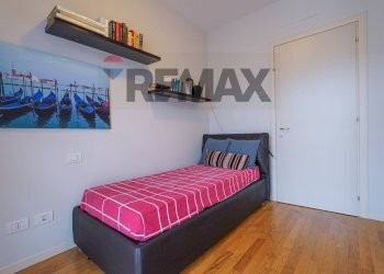 Camera / camera da letto - Villa a Schiera Via Moroni
 
38, Ponte San Pietro - foto 16