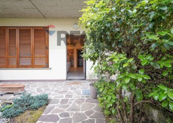 Facciata - Villa a Schiera Via Moroni
 
38, Ponte San Pietro - foto 41