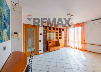 Stanza vuota - Three-room apartment via dei platani
 
4, Treviolo - photo 8