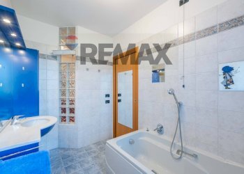 Bagno - Three-room apartment via dei platani
 
4, Treviolo - photo 11