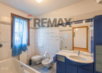 Bagno - Three-room apartment via dei platani
 
4, Treviolo - photo 12