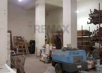 Edificio all\'aperto - Magazzino Ancona - foto 2