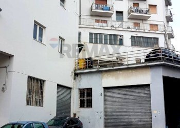 Edificio all\'aperto - Magazzino Ancona - foto 3