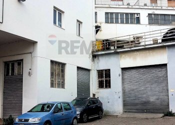 Edificio all\'aperto - Magazzino Ancona - foto 6