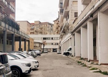 Edificio all\'aperto - Magazzino Ancona - foto 9