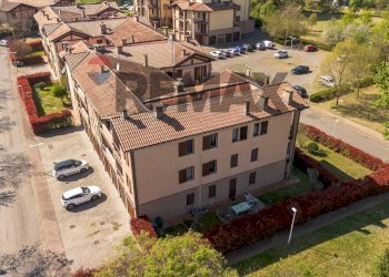 Edificio all\'aperto - Four-room apartment Via Pietro Nenni
 
53, Fidenza - photo 5
