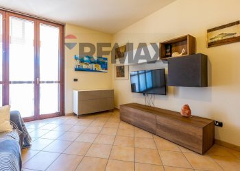 Soggiorno - Four-room apartment Via Pietro Nenni
 
53, Fidenza - photo 10