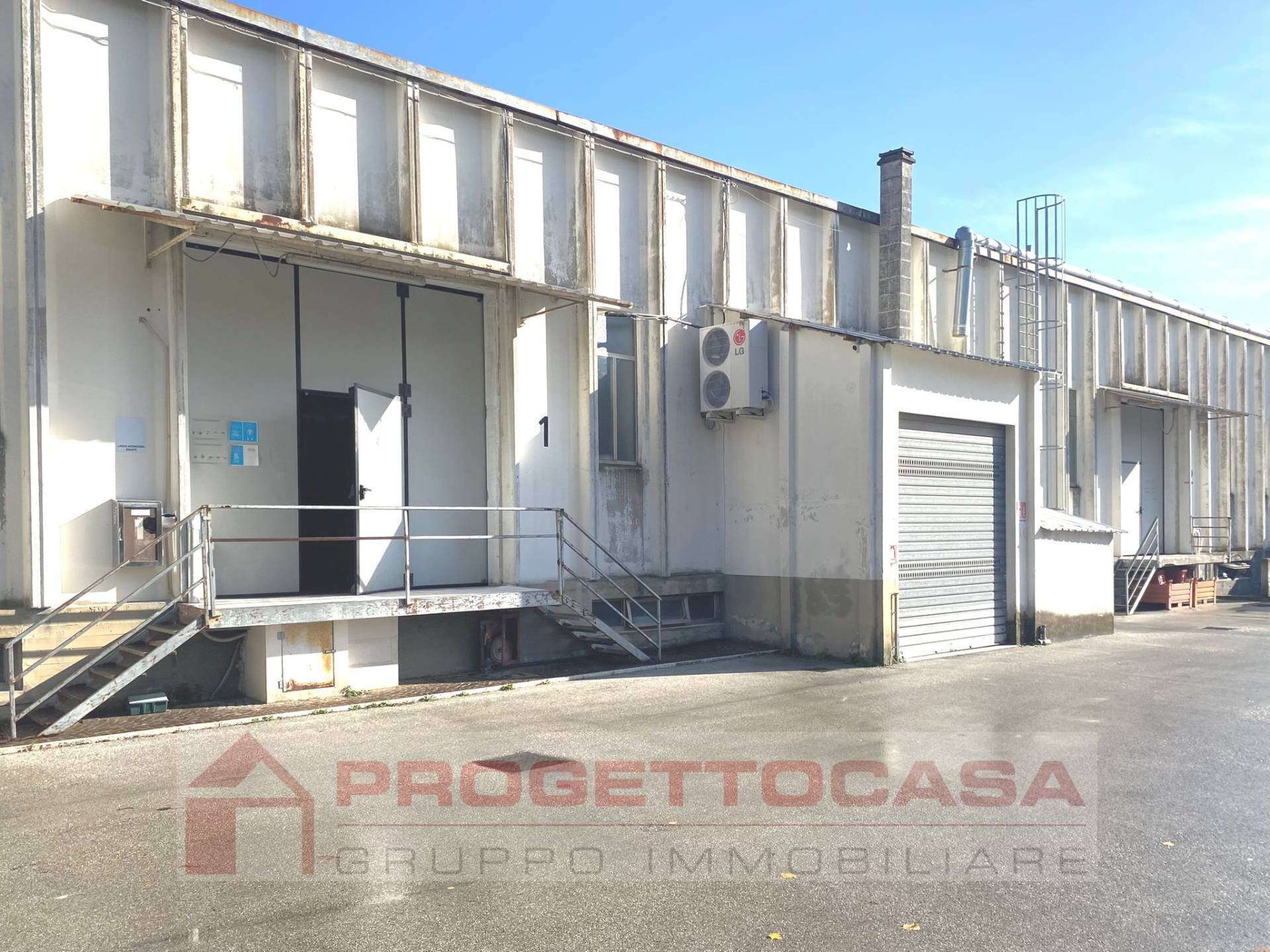 Foto 1 - Shed SP Val Tesino
 
311, Grottammare - photo 1
