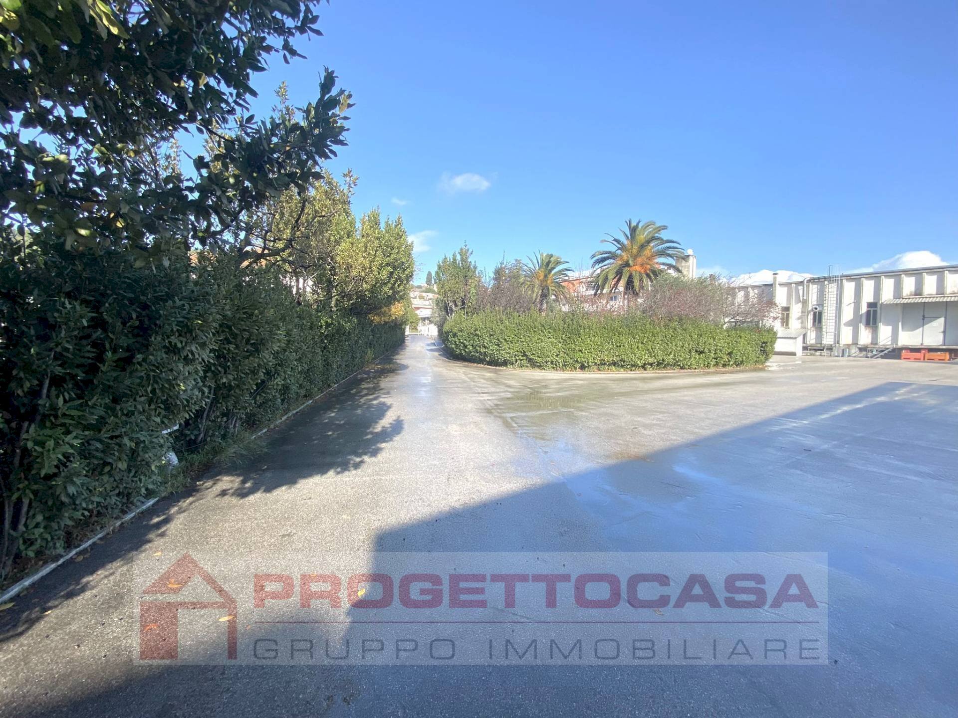 Foto 2 - Shed SP Val Tesino
 
311, Grottammare - photo 2