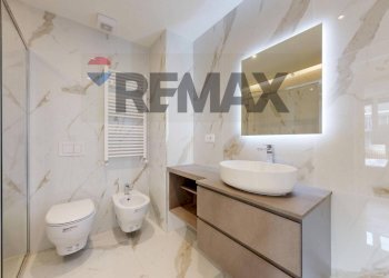 Bagno - Trilocale Via Melchiorre Gioia
 
30, Milano - foto 7