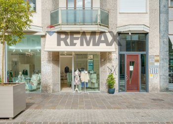 Edificio all\'aperto - Negozio Via San Gregorio
4, Busto Arsizio - foto 3