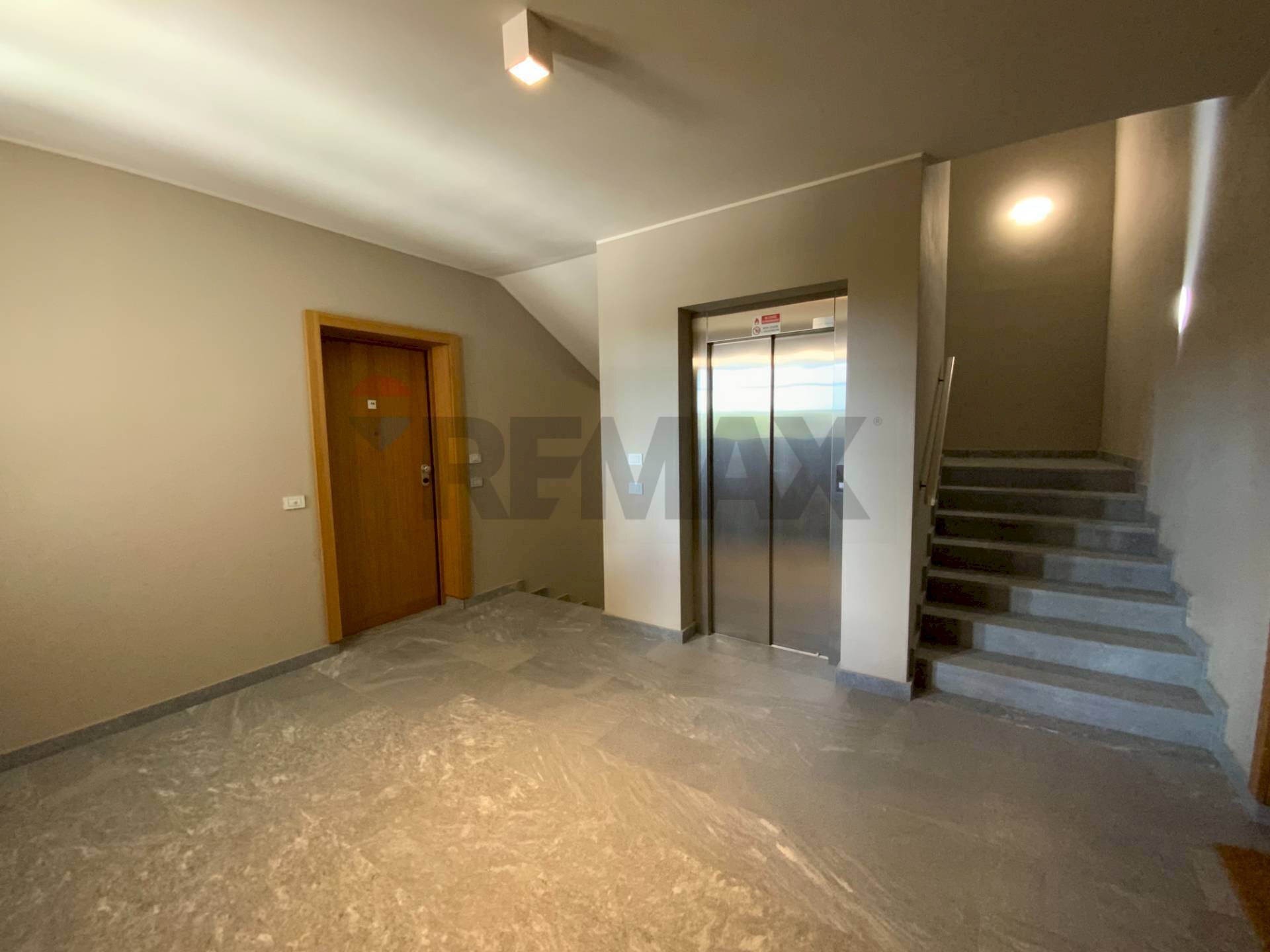 Ingresso da esterno - Two-room apartment Via Sant'Isidoro
1, Bogogno - photo 2