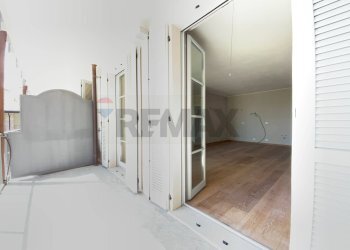 Sala ingresso dal balcone - Two-room apartment Via Sant'Isidoro
 
1, Bogogno - photo 9