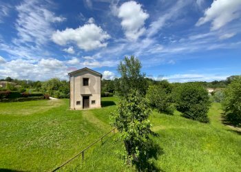 Vista Chiesetta del Carmine - Two-room apartment Via Sant'Isidoro
 
1, Bogogno - photo 12