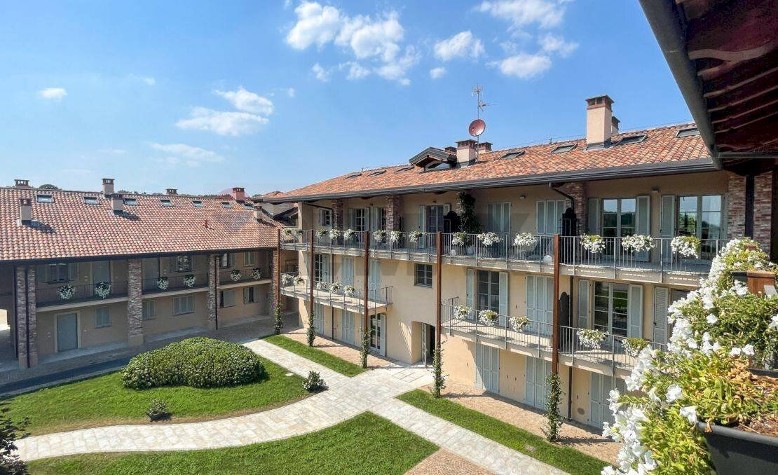 Piazzetta casa Bonora - Semi-detached Villa Via Sant'Isidoro
1, Bogogno - photo 2